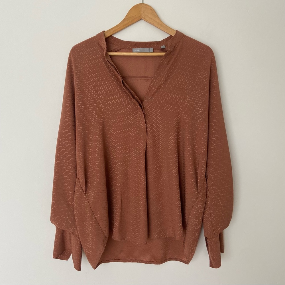 Vince 100% Silk Maeve Brown Dot Jacquard Popover Blouse size Large Long Sleeve